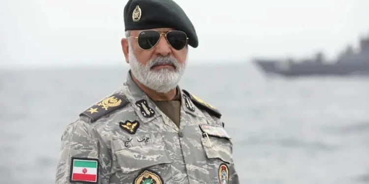 معاون اجرایی ارتش: ما نظامی‌ها پشت سر دیپلماسی حرکت می‌کنیم/ شاید یکی از استراتژی‌های دشمنان این باشد که تهدید را به مرز‌های ایران نزدیک‌تر کنند، اما این یک سناریوی محتمل است، نه مرجح/ یک قاعده نظامی می‌گوید «دشمن هم حق رأی دارد»؛ مسلماً دشمن نخوابیده و در حال برنامه‌ریزی در حوزه‌های سیاسی و نظامی علیه قدرت ما است/ حضور نظامی فعلی آمریکا در [خلیج فارس]، یک تظاهر نیرو است