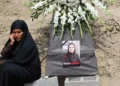 پزشکی قانونی: در جنگ ۴۰ روزه ۳۵۱۹ نفر به شهادت رسیدند که ۳ هزار و ۲ نفر مرد و ۵۱۷ نفر زن بودند / ۲۷۰ نفر از شهدا دانشآموز و ۳۸ شهید نیز کمتر از پنج سال سن داشتند / ۴۰ درصد شهدا با بانک ژنتیک شناسایی شدند