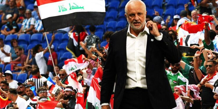 تمدید قرارداد فدراسیون فوتبال عراق با گراهام آرنولد