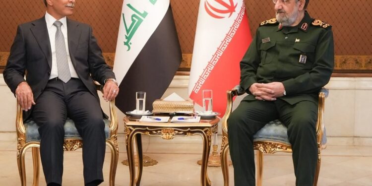 دیدار فائق زیدان با دبیر شورای عالی امنیت ملی ایران