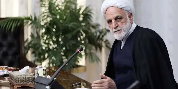 رئیس قوه قضائیه خطاب به محسن رضایی: صیانت از حریم اقتدار جمهوری اسلامی، یک واجب عینی است/ امیدوارم که در افزایش کارآمدی ساختار امنیتی کشور، منشأ اثر باشید