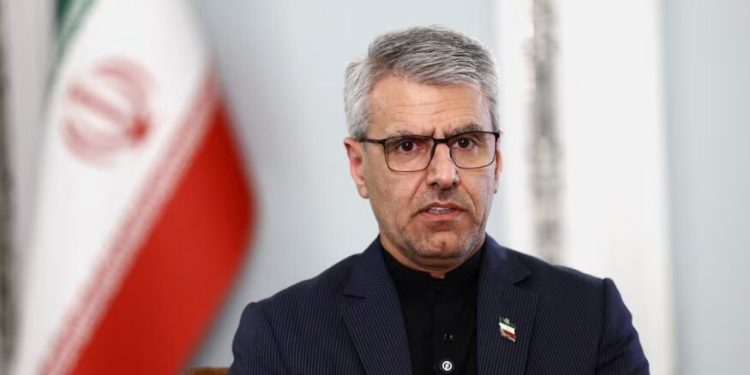 بقائی: مذاکرات ایران و عمان درباره تنگه هرمز ادامه دارد