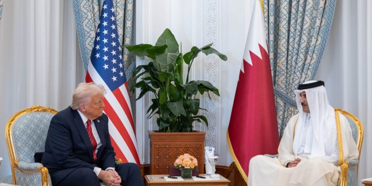 تاکید امیر قطر بر تداوم گفت‌وگو میان ایران و امریکا برای حل اختلافات