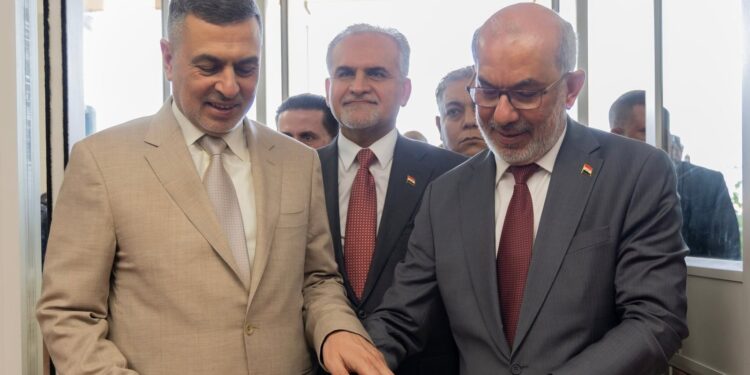 راهاندازی مرکز جدید استخراج و فرآوری گاز در بصره با کمک چین