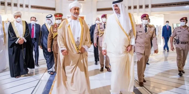 سفر سلطان عمان به قطر در میان مذاکره با ایران برای دستیابی به چارچوبی مشترک درباره مدیریت تنگه هرمز