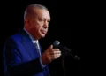 اردوغان: ما بازگشایی تنگه هرمز را در اولویت قرار می‌دهیم؛ تداوم بسته بودن آن به نفع احدی نیست / قطر نقش مهمی در تلاش‌های میانجی گرانه برای توقف جنگ در منطقه ایفا کرده / توافق‌نامه مکه پیام مهمی را به جهانیان مخابره کرد؛ این توافق‌نامه امکان پیوستن سایر کشور‌ها در آینده را فراهم می‌سازد و مشارکت مصر نیز محتمل است
