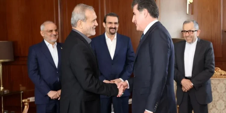 بارزانی در پی دیدار اخیر خود با مسئولان عالی‌رتبه ایران: مسئولان ایرانی به من اطلاع دادند که آماده‌اند به نخست‌وزیر عراق در زمینه انحصار سلاح در دست دولت عراق کمک کنند / به درخواست الزیدی من این موضوع را با مقامات ایرانی در تهران مطرح کردم