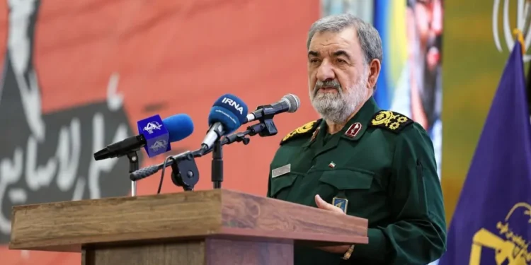 عربستان، ترکیه و پاکستان یک پیمان درست کردند، زیرا آمریکا به آن‌ها گفت «خداحافظ؛ ما داریم می‌رویم»؛ این‌ها می‌خواهند خلأ ایالات متحده در منطقه را پر کنند/ اگر ایران این خلأ را ایجاد نمی‌کرد، آمریکا کنار نمی‌رفت که دیگران جا پای آن را پر کنند و غنیمت ما را ببرند/ ایران و مصر می‌توانند در [توافق مکه] به عنوان موسس حضور داشته باشند، نه اینکه عده‌ای بگویند «شما این پیمانی که ما درست کردیم را تأیید کنید»