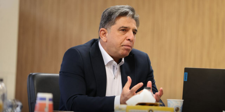 وعده مدیرعامل اصفهانی‌ها/ سپاهان مهاجم هدف و مدافع میانی می‌گیرد