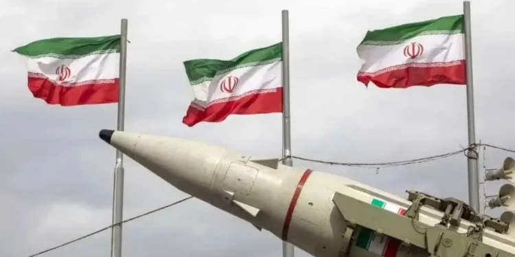 نیویورک‌تایمز: در طول ۵ روز پر تنش در ماه گذشته، ایران سامانه‌های دفاعی ۳ پایگاه آمریکا در اردن را زیر فشار حملات سنگین قرار داد/ در روز پنجم، ایرانی‌ها سرانجام از این سد دفاعی عبور کردند/ ایران با ادامه جنگ به رقیبی ماهرتر و کارآزموده‌تر تبدیل شده و به تدریج یاد گرفته چگونه از پدافند هوایی آمریکا عبور کند/ پنتاگون ۱۵۰۰ موشک رهگیر پاتریوت مصرف کرده و اکنون کمتر از ۱۷۰۰ موشک رهگیر در اختیار دارد