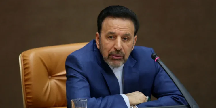 واعظی: یادداشت تفاهم به نفع ایران است؛ باید این یادداشت تفاهم معتبر بماند و روی آن، مذاکره کنیم / نباید ما تحت تاثیر تندروها قرار بگیریم / ما دوراه بیشتر نداریم یا با اصلاحات در حکمرانی امید مردم به آینده را بیشتر کنیم یا برگردیم به گذشته و همه قدرت کسب شده را از دست بدهیم