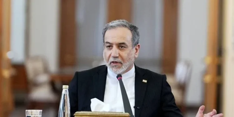 عراقچی: مانعی در صدور روادید برای اتباع افغانستان در وزارت امور خارجه وجود ندارد / همسایگان ما بزرگترین فرصت اکنون در سیاست خارجی و همکاریهای اقتصادی ما هستند