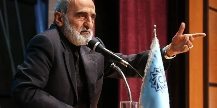 حسین شریعتمداری: نجات زنان و دختران از کشف حجاب، وظیفه قطعی نظام است/ مسئولان درباره حجاب در روز واپسین، چه پاسخ پذیرفتنی و قابل قبولی دارند؟