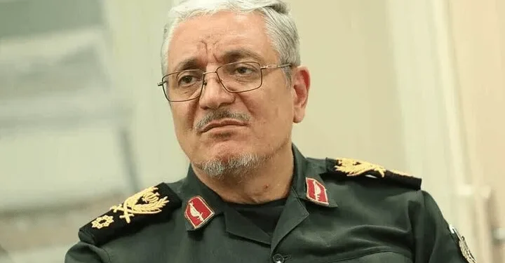سخنگوی وزارت دفاع: در برخی محصولات راهبردی جنگ بیش از سه برابر افزایش تولید داشتیم / هزینه تولید برخی تجهیزات دفاعی ایران تا ۲۰ برابر کمتر از نمونه خارجی است