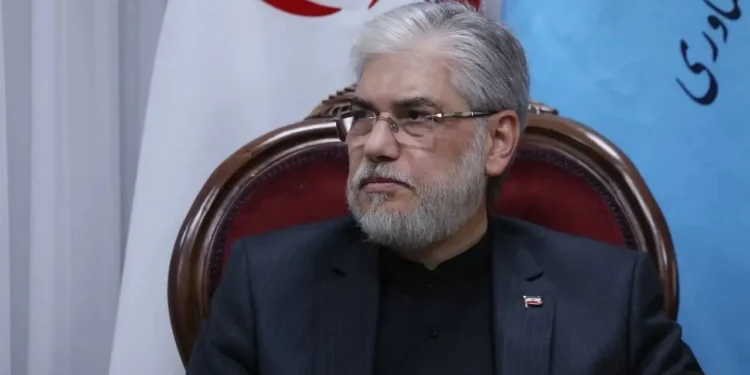 وزیر علوم: دانشگاه‌ها از مهر ماه حضوری می‌شوند/ موضوع برگزاری یک روز در میان کلاس‌ها یا مجازی شدن آموزش، اصلاً روی میز دولت نیست