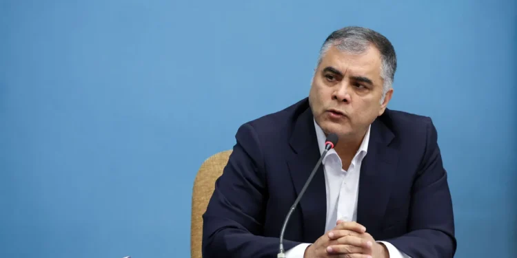 ببینید: وزیر نفت و ابهام ۸۵۰ همتی / چرا وضعیت مدیریتی صندوق نفت روز به روز بدتر می‌شود؟