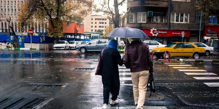 تهران در انتظار باد و رگبار؛ هواشناسی درباره حضور در ارتفاعات هشدار داد