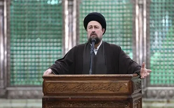 سید حسن خمینی: فردا لبنان به منطقه جنوب خلاصه نمی‌شود، سوریه فقط به جولان خلاصه نمی‌شود، فردا عربستان و ترکیه هم سر سرنیزه‌های امریکا و اسرائیل قرار خواهد گرفت / ما ققنوس‌وار از خاکستر‌ها بلند خواهیم شد / وحدت شعار ما بوده و خواهد بود