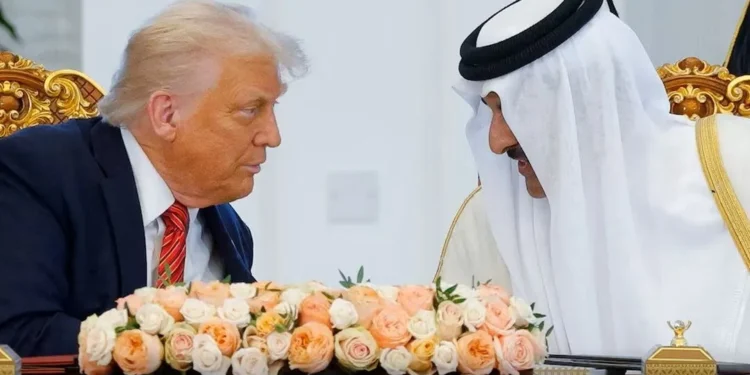 قطر: ادعاهای مطرحشده درباره بازداشت خلبانان ایرانی را بهطور قاطع تکذیب میکنیم/ واشنگتنپست: متحدان آمریکا در خلیج فارس درباره اینکه آیا واشنگتن میتواند به یک پایان دیپلماتیک برای درگیری دست یابد یا نه، تردید دارند