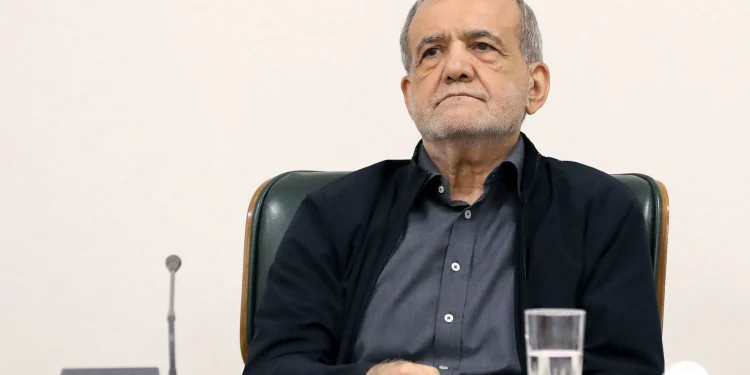 پزشکیان: تفاهمنامهای که امضا شد حاصل خرد جمعی اعضای شعام بود و همه اعضا با آن همدلاند / باور دارم این تفاهمنامه مرکز ثقل روابط خارجی ما در آینده خواهد بود / امنیت کشور، منطقه و همپیمانان ما با این تفاهمنامه ارتقا مییابد