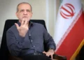 آنهایی که در داخل به تفاهمنامه میگویند شکست، حرف اسرائیل را میزنند/یا رهبری را نشاختند یا منطق و عقل سرشان نمی شود؛ ما به آمریکا چه دادیم؟ کلی دستاورد داشتیم/ از اقتصاد، از سیاست و از جامعه شناسی نظر می دهند؛ من نمی دانم این علم را از کجا آورده اند/کنار گود ایستادند و میگویند این جوری است و فردا هم اگر مشکلی پیش بیاید باز هم می گویند چرا این جوری شد/ عقل هم خوب چیزی است