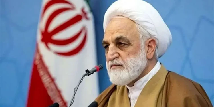 رئیس قوه قضائیه: اراجیف رئیس‌جمهور آمریکا درباره تنگه هرمز، سر در توهمات این فرد سبک مغز دارد؛ آنچه مایه تسلی خاطر این جرثومه تباهی است، همین ادا و اطوار‌های مجازی است/ در عالم واقع، مالک و فرمانروای این آبراه مهم جهانی، ایران است/ چکمه استکبار، هرگز بر تنگه هرمز نخواهد سایید/ کاری که ناو‌های چندین میلیارد دلاری از پسش برنیامدند، با چند توییت و سخنرانی، حاصل نمی‌شود