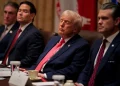 ادعای سی‌ان‌ان: ترامپ از عدم تمایل تهران به پذیرش خواسته‌هایش کلافه شده / این موضوع باعث جلسات عصبی پشت درهای بسته و تماس‌های تلفنی پر از ناسزا با متحدانش شده
