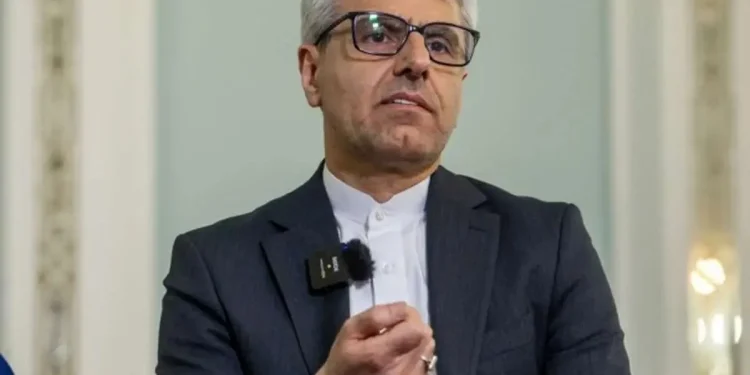 سخنگوی وزارت خارجه خطاب به مجریان صداوسیما: تعجب میکنم که اینقدر به سخنان مقامات آمریکایی اهمیت میدهید
