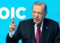 اردوغان: ادامه بسته ماندن تنگه هرمز، بحران بزرگی برای تجارت جهانی ایجاد می‌کند/ ترکیه و ایران از پایان محدودیت‌های اعمال‌ شده بر رفت‌ و آمد کشتی‌ها، حمایت می‌کنند