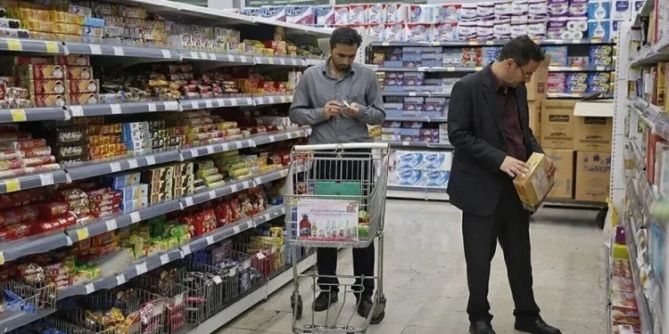 شارژ کالابرگ جدید برای سرپرستان خانوار با رقم انتهایی کد ملی ۰،۱ و ۲ از ۱۵ مرداد/ از ۲۰ مرداد، خانوار‌هایی که رقم پایانی کد ملی سرپرست آن‌ها ۳، ۴، ۵ یا ۶ است، اعتبار خود را دریافت می‌کنند/ ۲۵ مرداد هم اعتبار کد‌های ملی ۷، ۸ و ۹ واریز می‌شود