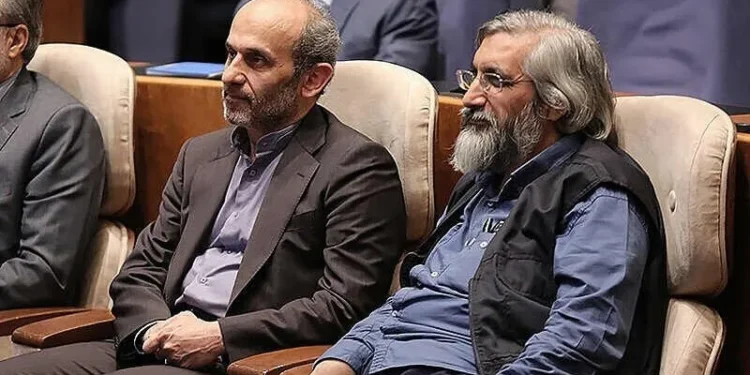 ببینید: ۵ نکته درمورد فاز تازه‌ی عملیات گروهک لرزان جبلی علیه تیم مذاکرات