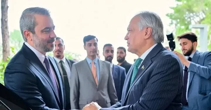 وزیر خارجه سوریه: دمشق در حال بررسی گزینه‌های خود درباره پیوستن یا همکاری با توافق مکه است
