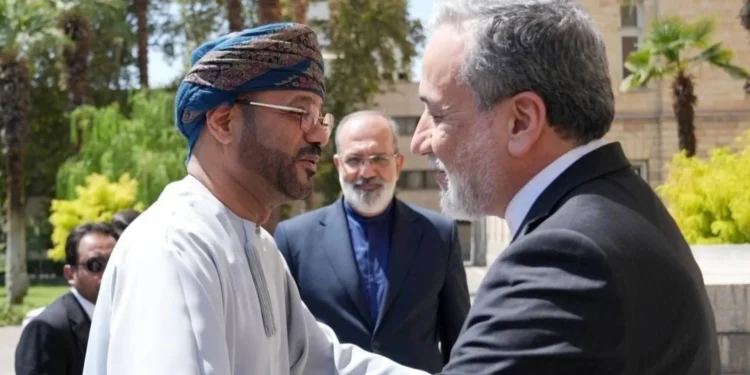 غریب آبادی، معاون وزیر خارجه: شروط ایران برای بازگشایی تنگه هرمز، شامل رفع کامل محاصره اقتصادی، پایان جنگ در همه جبهه‌ها از جمله لبنان و تعیین تکلیف محاصره یمن است