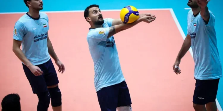 بار سنگین ایران روی ساعدهای یک نفر