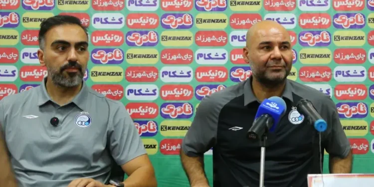 با عذرخواهی سرمربی استقلال دعوا تمام شد/ جر و‌ بحث طولانی در کنفرانس سهراب بختیاری‌زاده