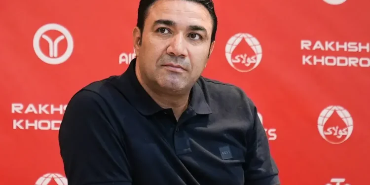 نکونام، پنجاهمین سرمربی تاریخ تراکتور