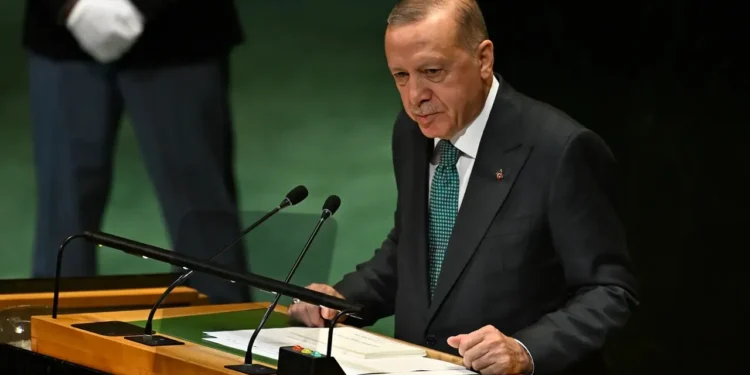 اردوغان در مجمع عمومی سازمان ملل: ادامه درگیری‌ها به نفع هیچ‌کس نیست  / ما بر این باوریم که باید آزادی کشتیرانی در تنگه هرمز حفظ شود / حملات اخیر به کشتی‌های تجاری در دریای سیاه، فارغ از اینکه چه کسی آنها را انجام می‌دهد، غیرقابل قبول است
