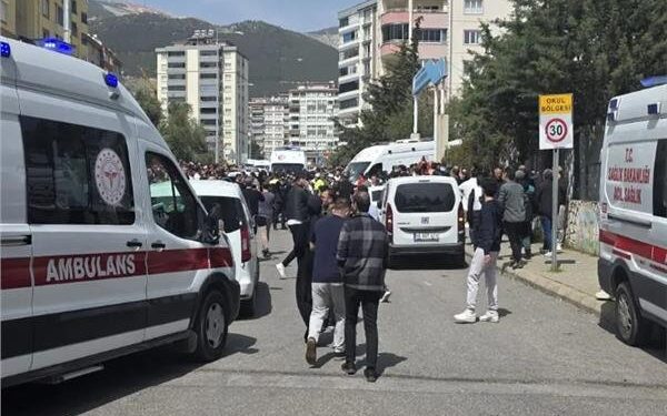 تیراندازی در روبروی یک مدرسه در ترکیه؛ 8 نفر مجروح شدند