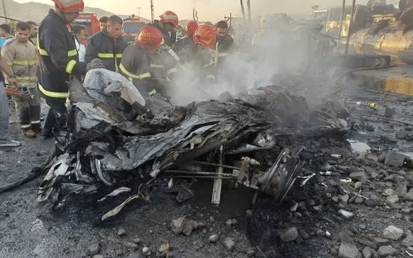 انفجار تانکر سوخت در محور سنندج – همدان ۱۱ کشته و ۷ مجروح بر جای گذاشت؛ آتش سوزی مهار شد