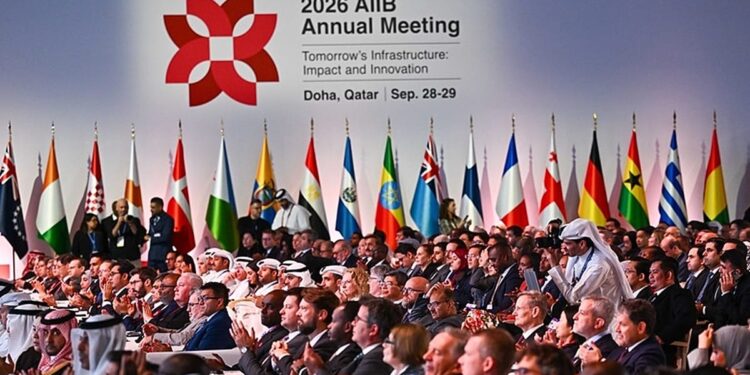 AIIB تعهد خود به کاهش شکاف جهانی تامین مالی زیرساخت را در نشست دوحه تکرار کرد