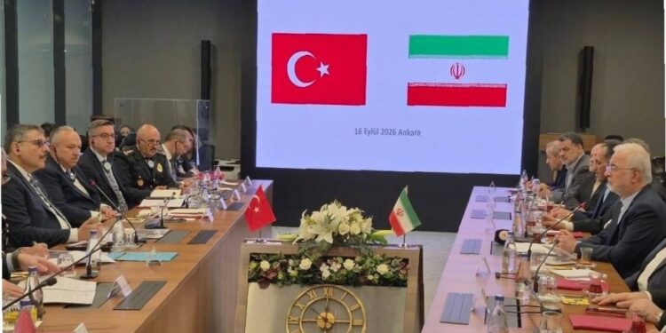 گفتوگوی وزرای کشور ایران و ترکیه برای فعالسازی دو مرز جدید