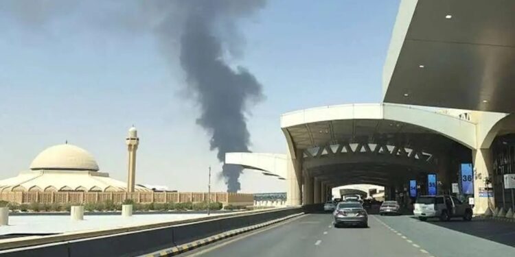 تهدید انصارالله یمن به تعطیل کردن فرودگاههای عربستان
