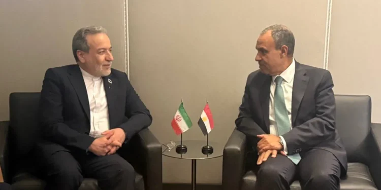 دیدار وزرای خارجه ایران و مصر در حاشیه مجمع عمومی سازمان ملل / عراقچی: هماهنگی‌ها بین کشور‌های منطقه، برای مقابله با توسعه‌طلبی و تعرضات رژیم صهیونیستی تقویت شود