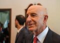 فرستاده ترامپ به بغداد از توافق برای انحصار سلاح در دست دولت عراق تا ژوئن ۲۰۲۷ خبر داد