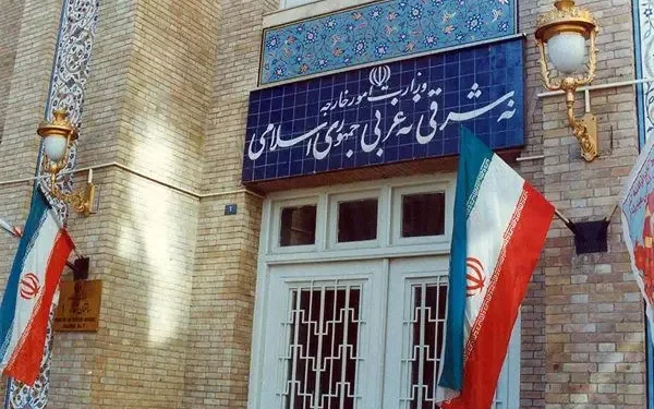 وزارت خارجه: احضار سفیر آلمان و ابلاغ مراتب اعتراض شدید تهران نسبت به رویکرد ناموجه و مخرب برلین در ارتباط با مسائل منطقه و ایران