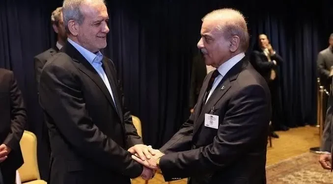 پزشکیان: تداوم رایزنی‌ها و ابتکارات دیپلماتیک برای کاهش تنش‌ها و جلوگیری از گسترش دامنه بحران‌های منطقه‌ای اهمیت دارد / شهباز شریف: کاهش تنش‌ها و تقویت مسیر‌های دیپلماتیک برای دستیابی به صلح و ثبات پایدار ضرورت دارد / ما آماده تداوم ایفای نقشی سازنده و صادقانه در حمایت از صلح و ثبات منطقه‌ای هستیم