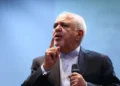 واکنش ظریف به تغییر متن سخنرانی پزشکیان در سازمان ملل پس از ادعاهای ترامپ: رئیسجمهور با این کار اعلام کرد «ایران آماده دیپلماسی است، اما هرگز ایرانیها را تهدید نکنید»