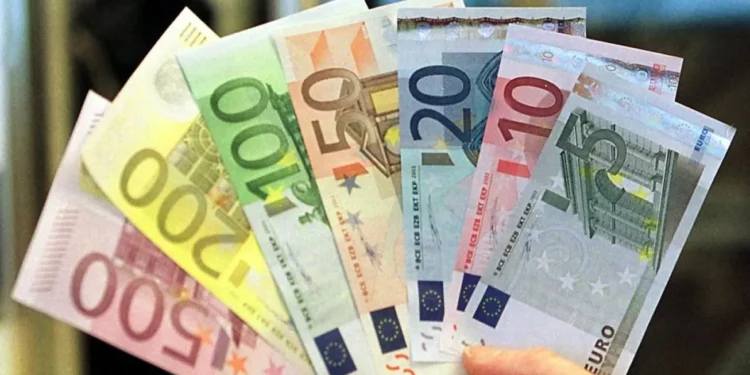 قیمت یورو، امروز یکشنبه ۵ مهر ۱۴۰۵