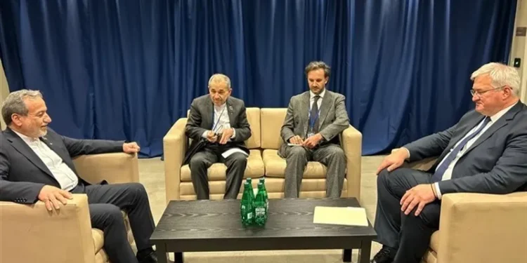 وزیر خارجه اوکراین: دیدار با عراقچی مفید بود / این دیدار در ادامه گفت‌وگوی تلفنی ماه ژوئیه با عراقچی انجام شد؛ به لطف دیپلماسی، توانستیم در آن مقطع تنش‌ها را کاهش دهیم و تهدید‌های فوری را برطرف کنیم