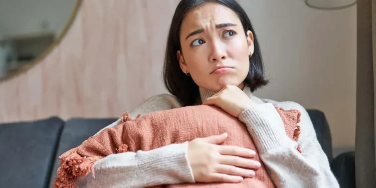 اگر زود پریود شده‌اید، ممکن است زودتر یائسه شوید؟